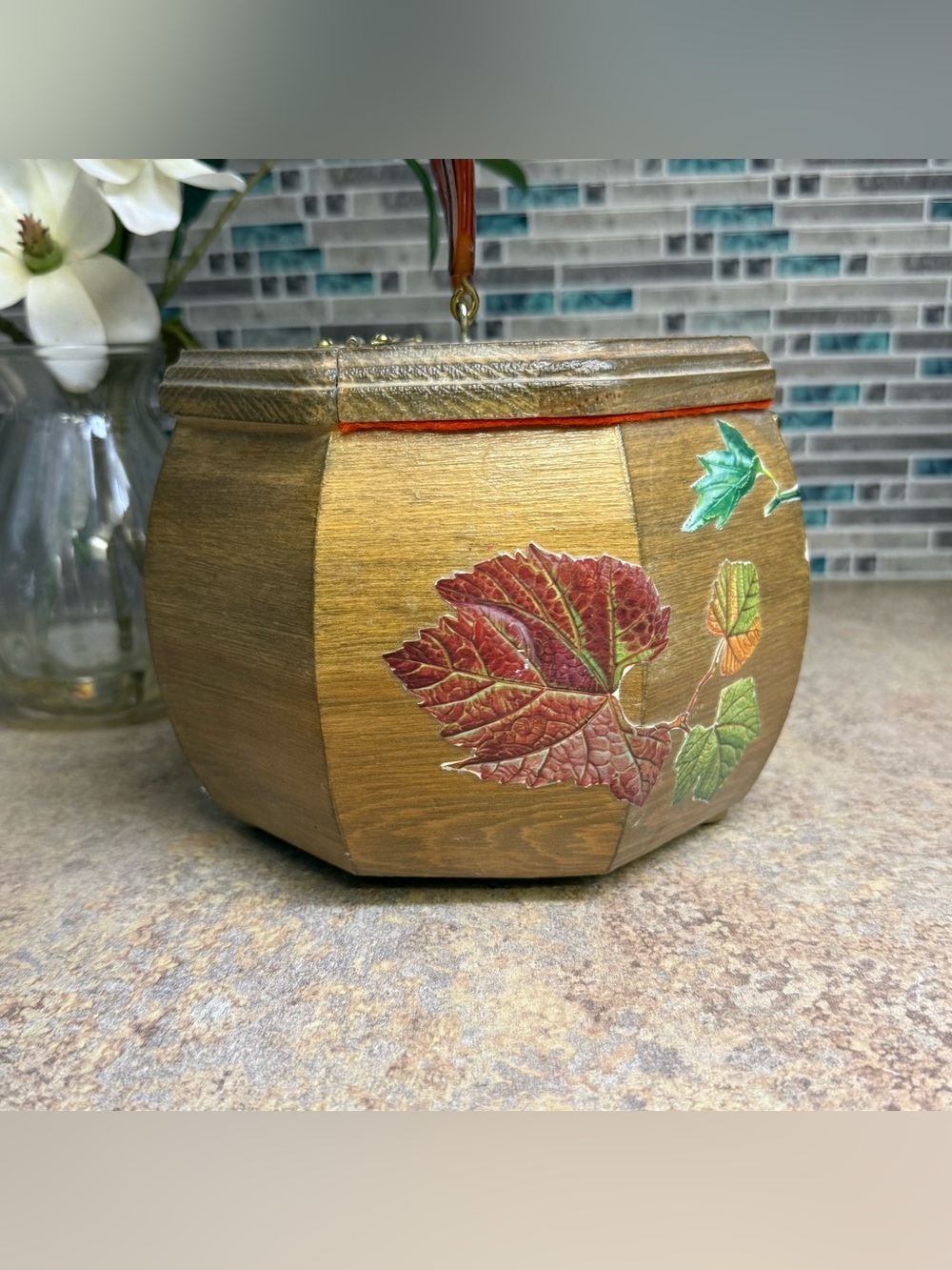 Vtg 1960s Wood Purse With floral and leaf decoupage - Picture 2 of 6